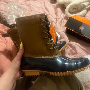 The original duck boot never been worn tag still on